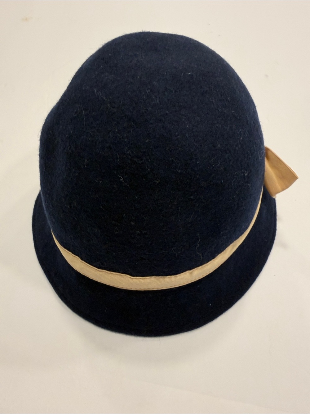 Janie and Jack Navy Kids 100% wool Cloche Hat with Beige Ribbon 2-3 T